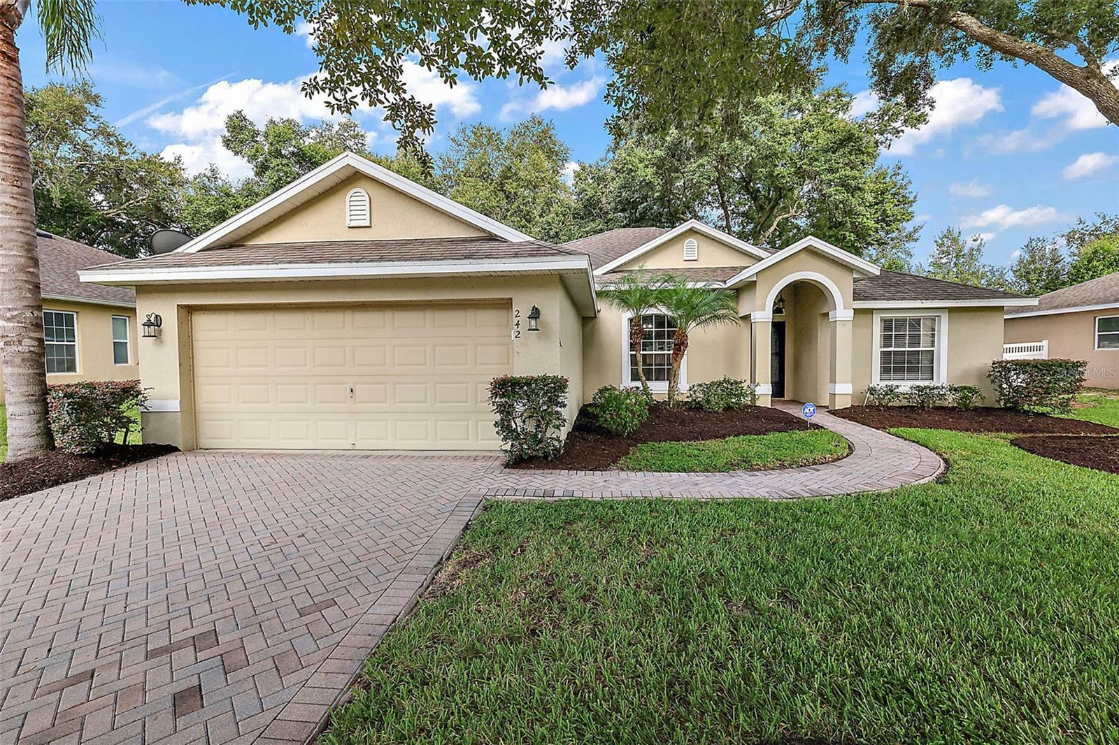 Property Photo: 242 Blue Water Street FL 32736