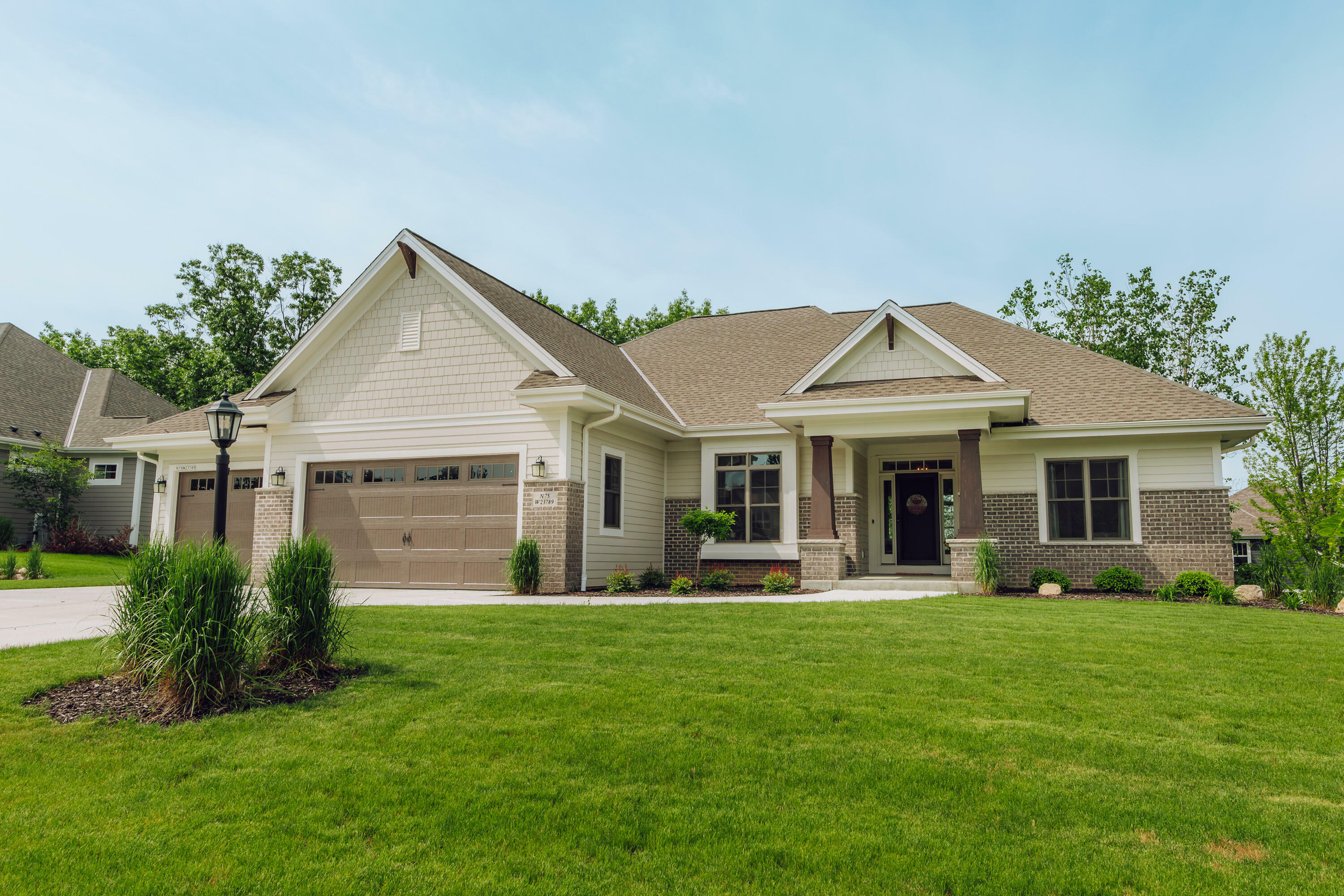 Property Photo: N75w23789 Hidden Oaks Ct WI 53089