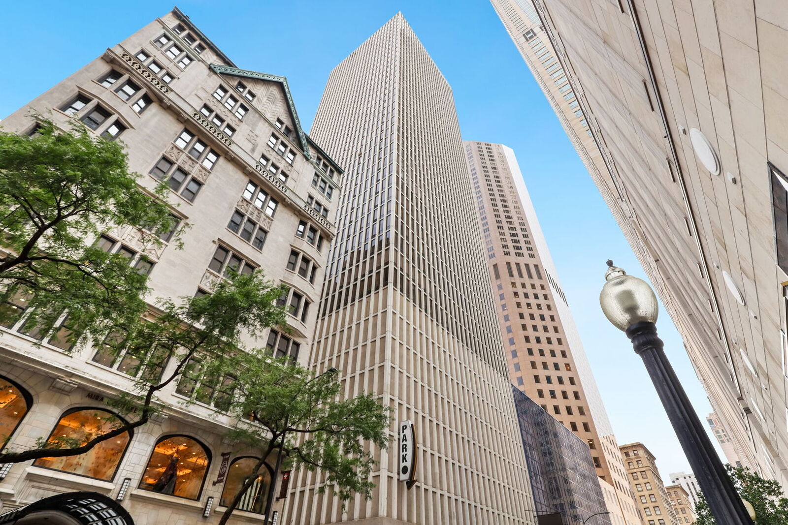Property Photo:  100 E Walton Street 26D  IL 60611 