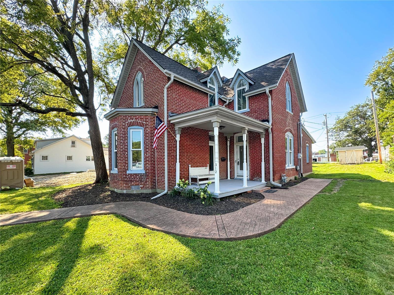 Property Photo:  312 E B Street  IL 62220 