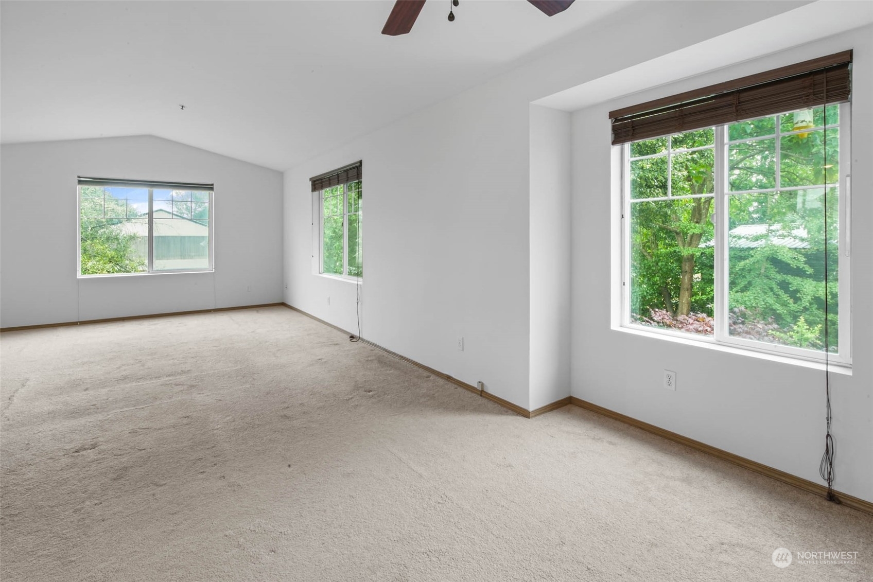 Property Photo:  5608 S 1st Avenue  WA 98203 