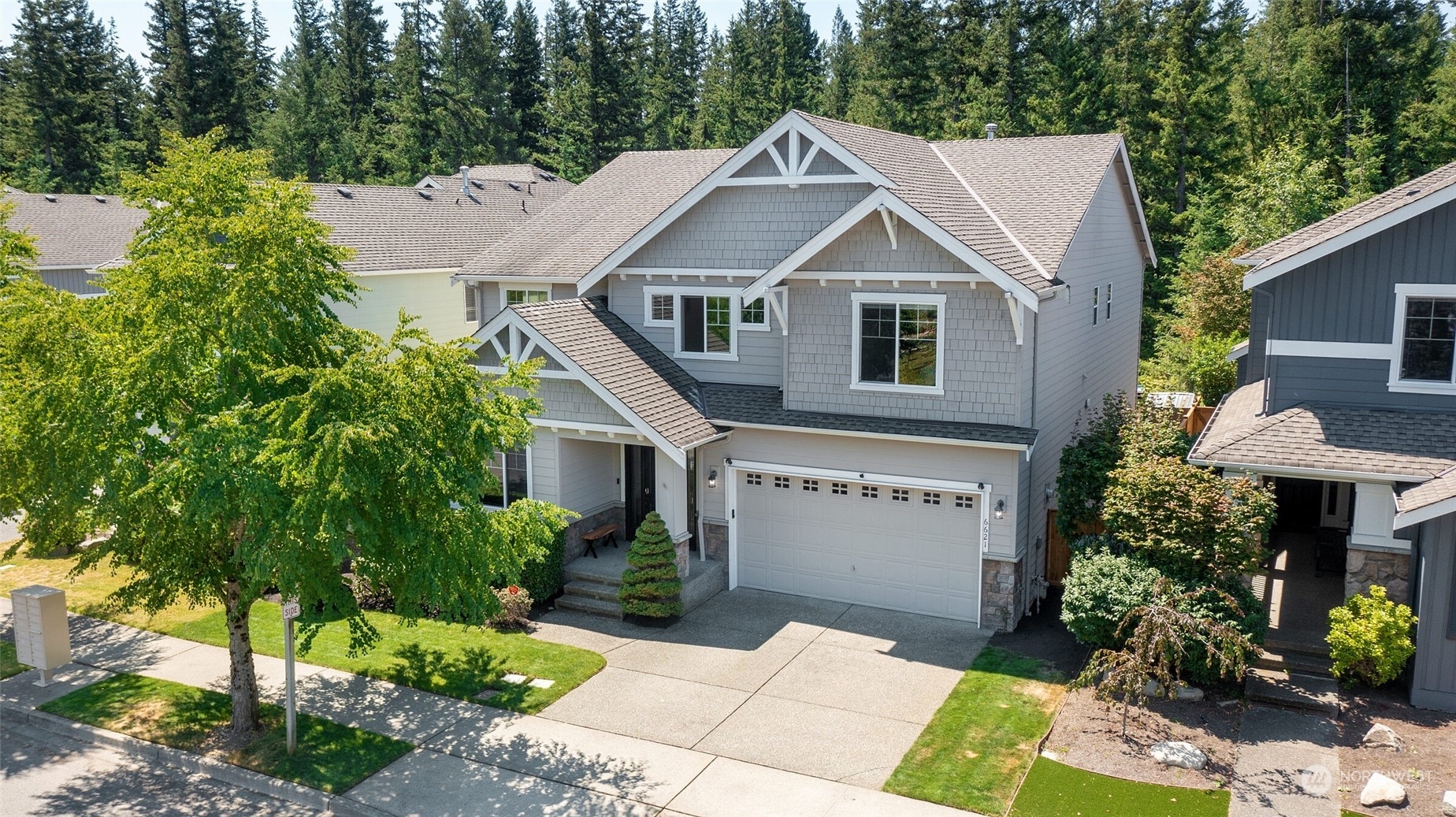 Property Photo:  6621 W Crest View Loop SE  WA 98065 