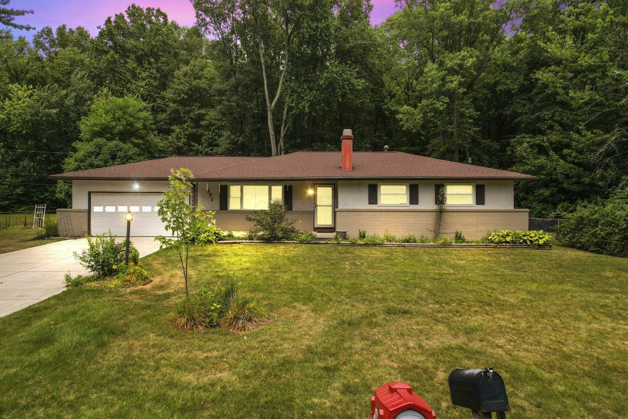 Property Photo:  371 Meadow Way SW  OH 43062 