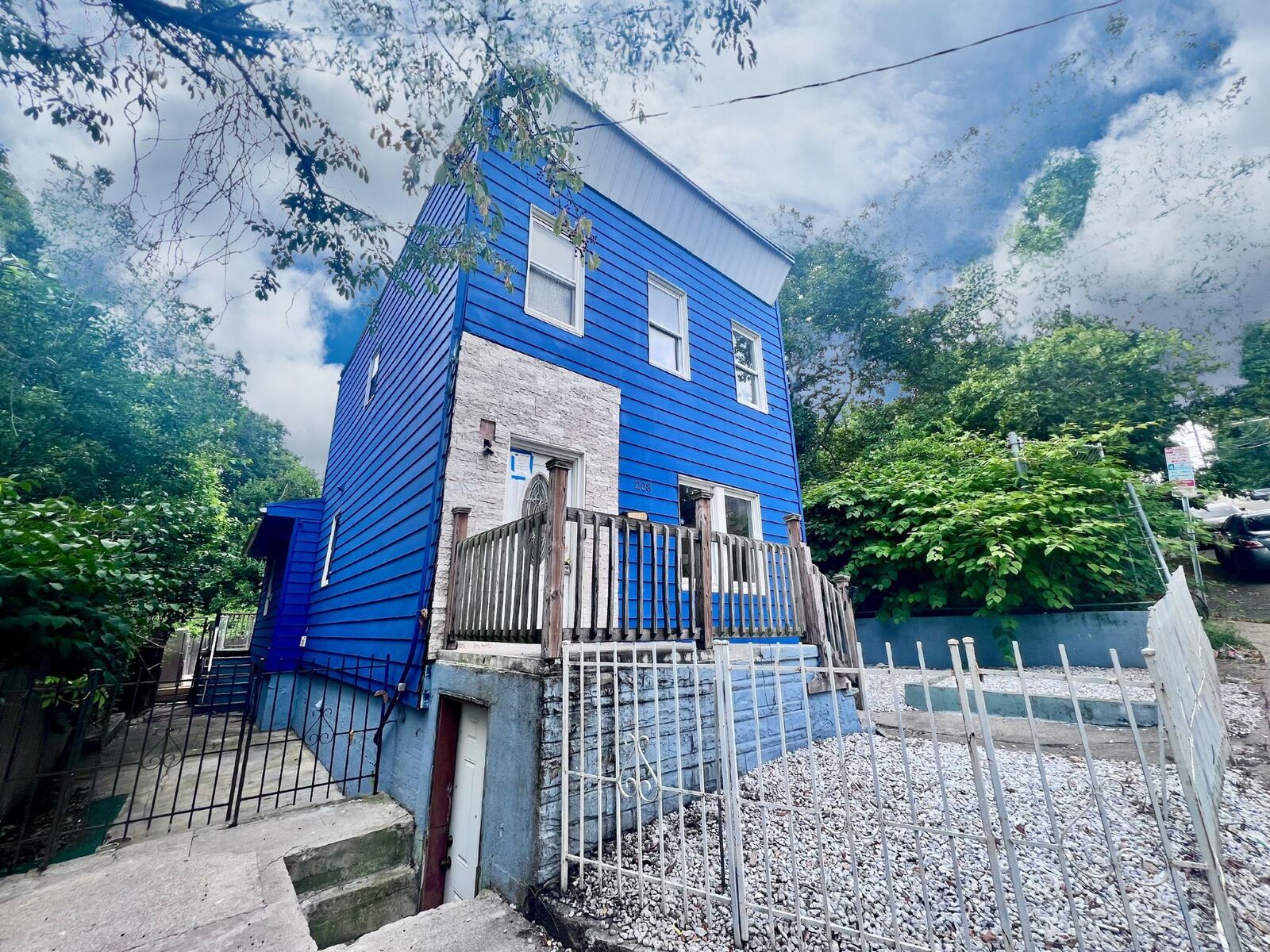 Property Photo:  208 Thorne St  NJ 07307 