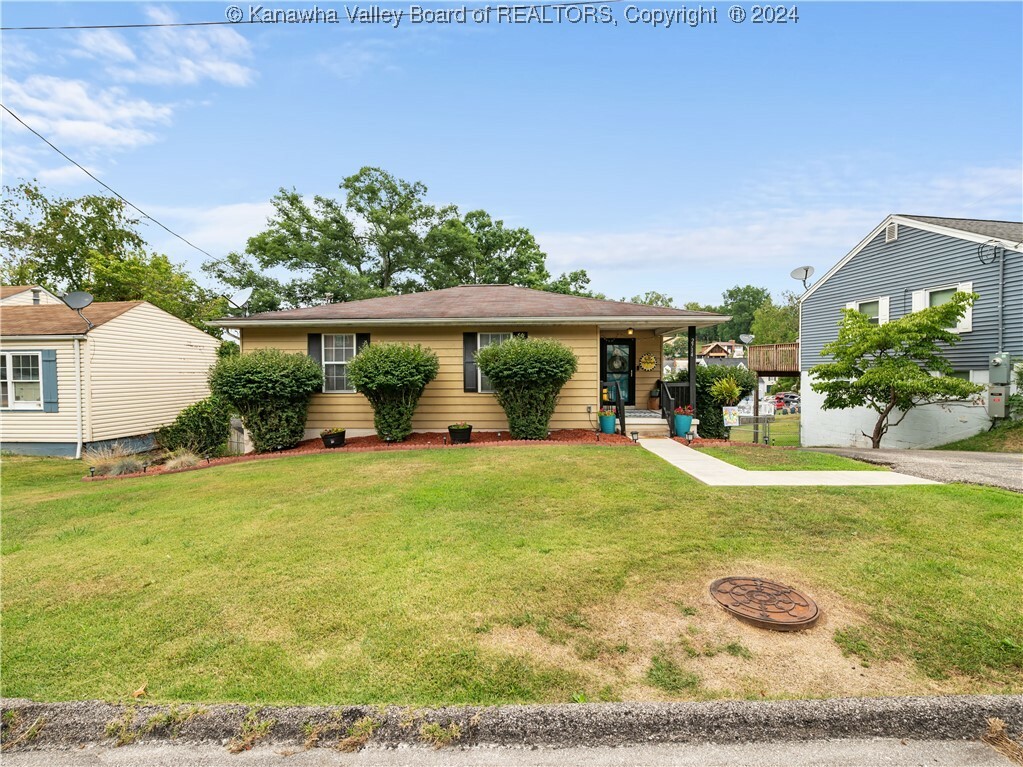 Property Photo: 2714 Daniels Avenue WV 25303