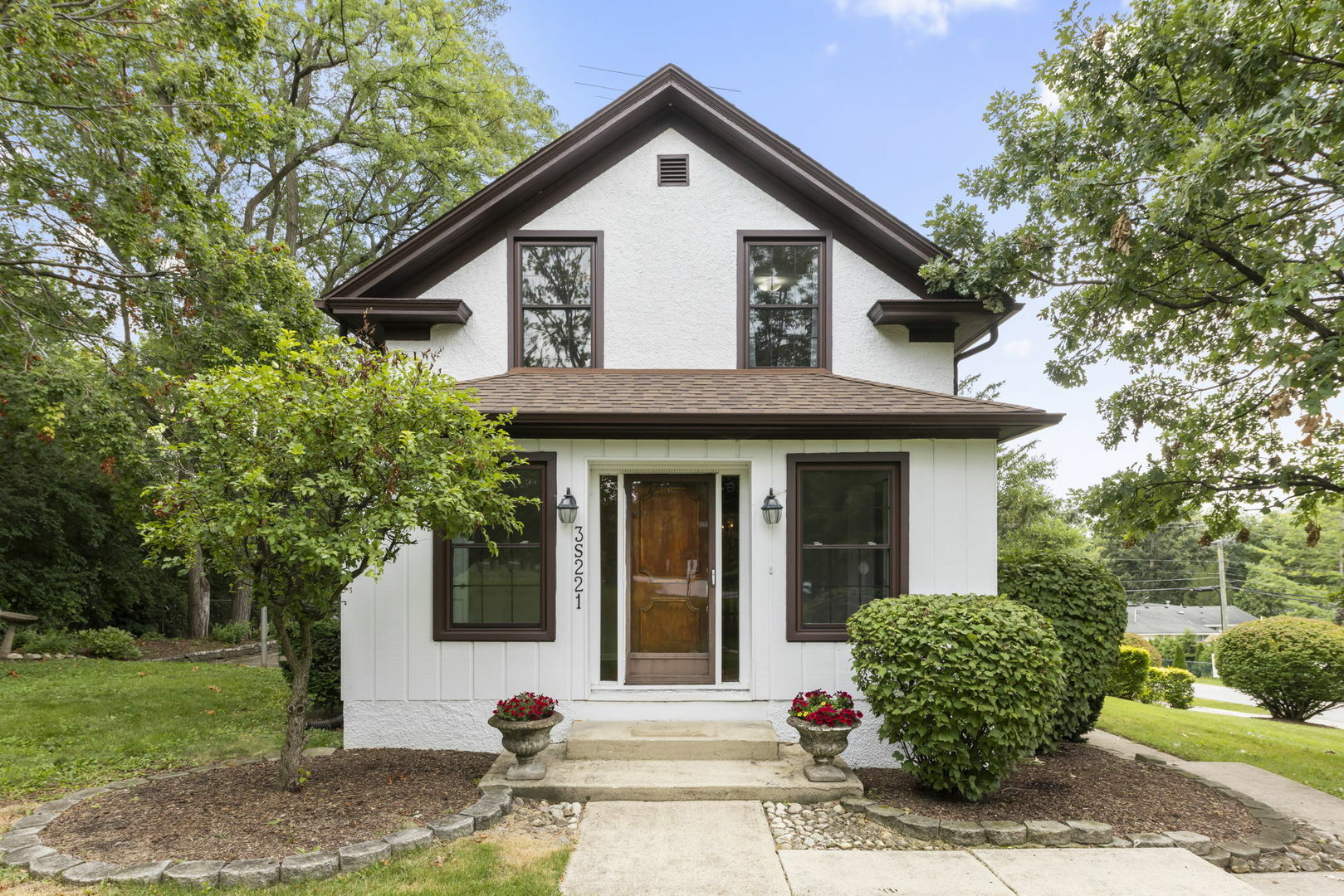 Property Photo:  3S221 Park Boulevard  IL 60137 