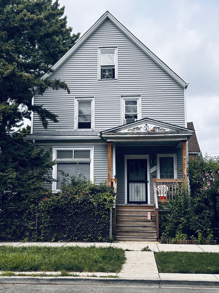 1702 N Lawndale Avenue  Chicago IL 60647 photo