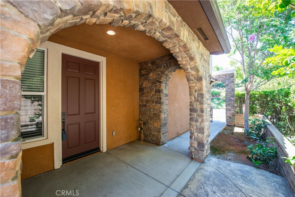 Property Photo:  26710 Via Colina  CA 91381 