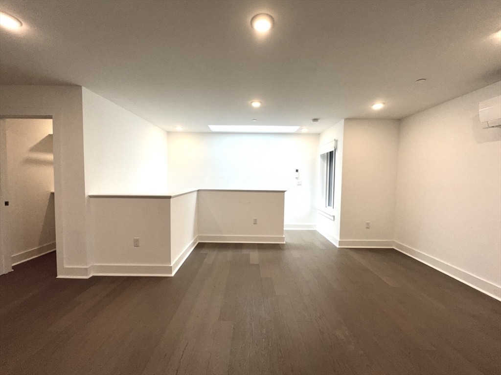 Property Photo: 25 Eleanor Street 210 MA 02150