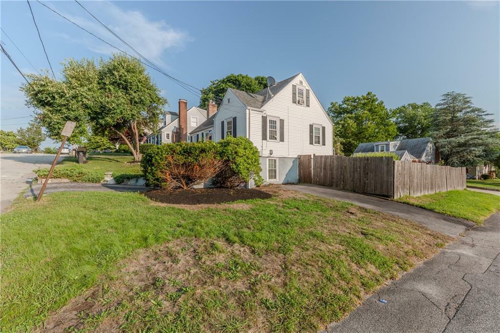 Property Photo:  116 Fairfield Road  RI 02910 