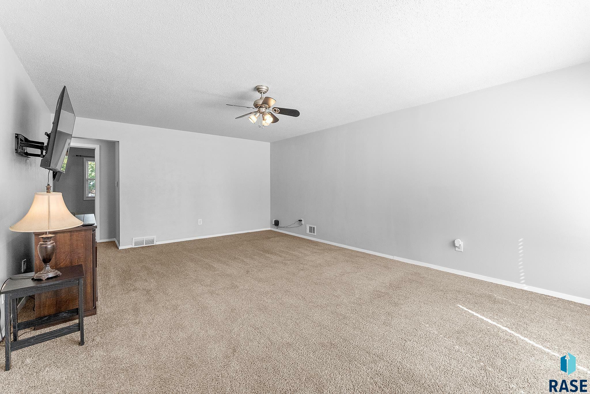 Property Photo:  1200 S Tabbert Cir  SD 57103 