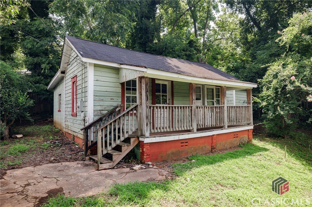 Property Photo:  250 Indale Avenue  GA 30606 