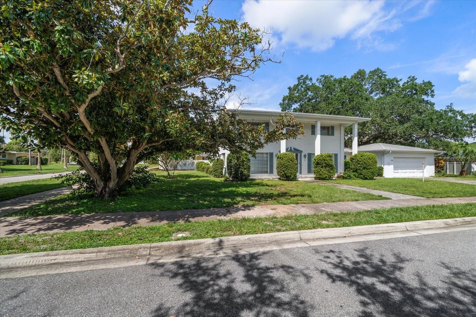 Property Photo: 24 Fountain Square FL 33756