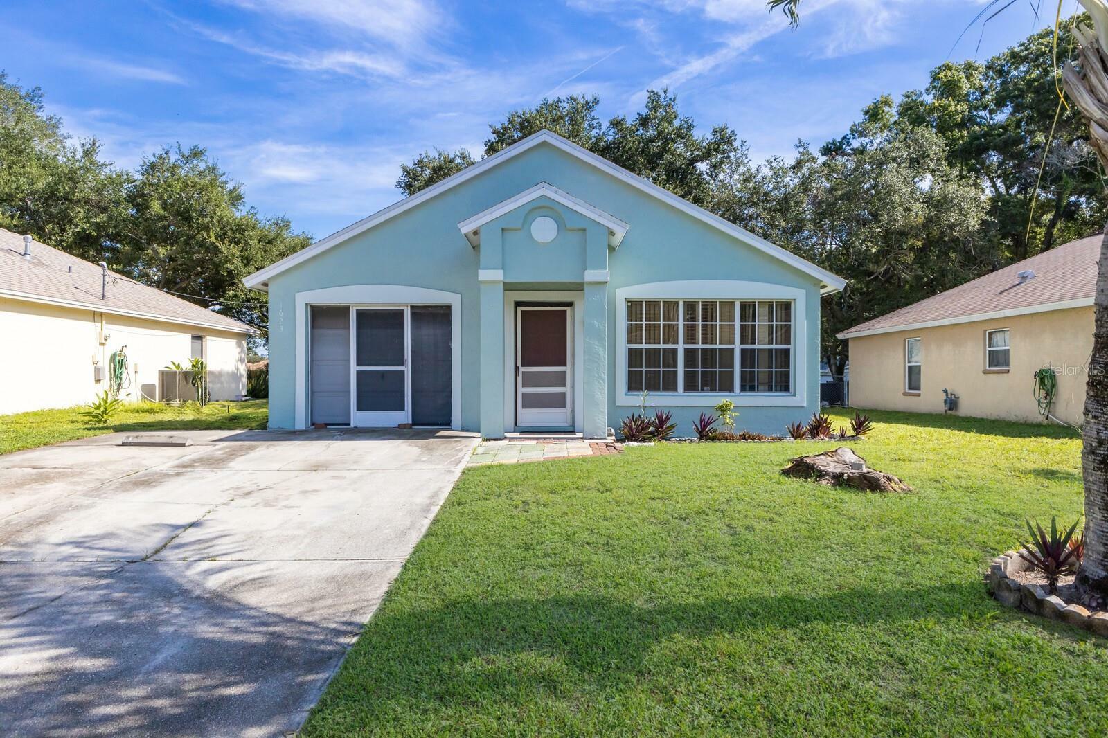 Property Photo:  1623 27th Ave Drive E  FL 34208 