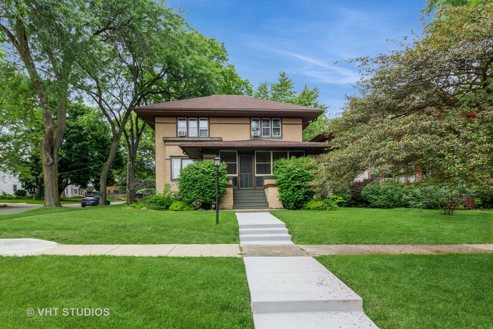 Property Photo:  731 Garfield Avenue  IL 60506 