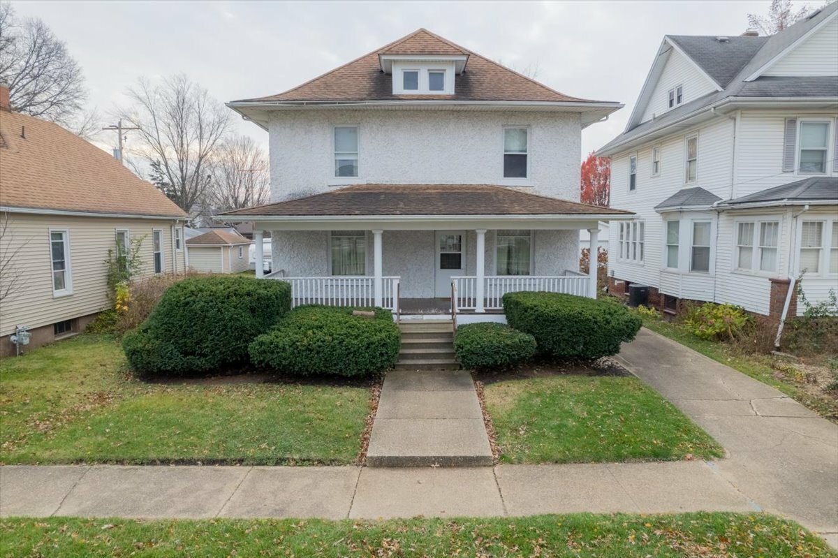 Property Photo:  616 W Main Street  IL 61727 