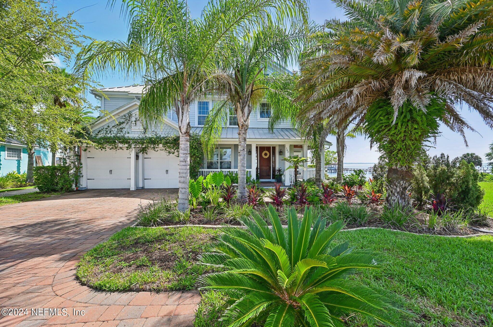 Property Photo:  102 Yacht Club Point  FL 32043 