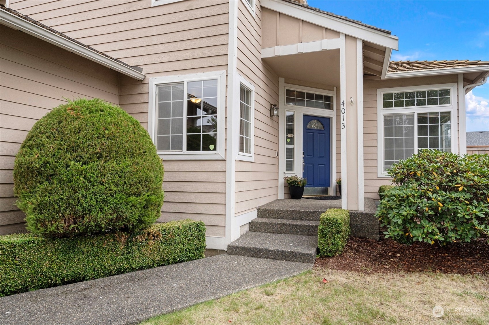 Property Photo:  4013 Broadmoor Drive NE  WA 98422 