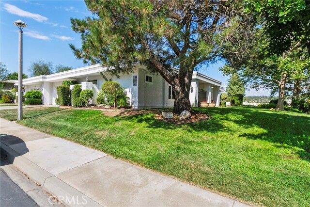 Property Photo:  5595 Avenida Sosiega B  CA 92637 