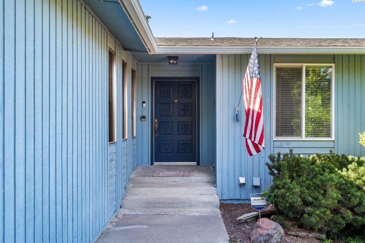Property Photo: 5500 W 26th Ave WA 99338