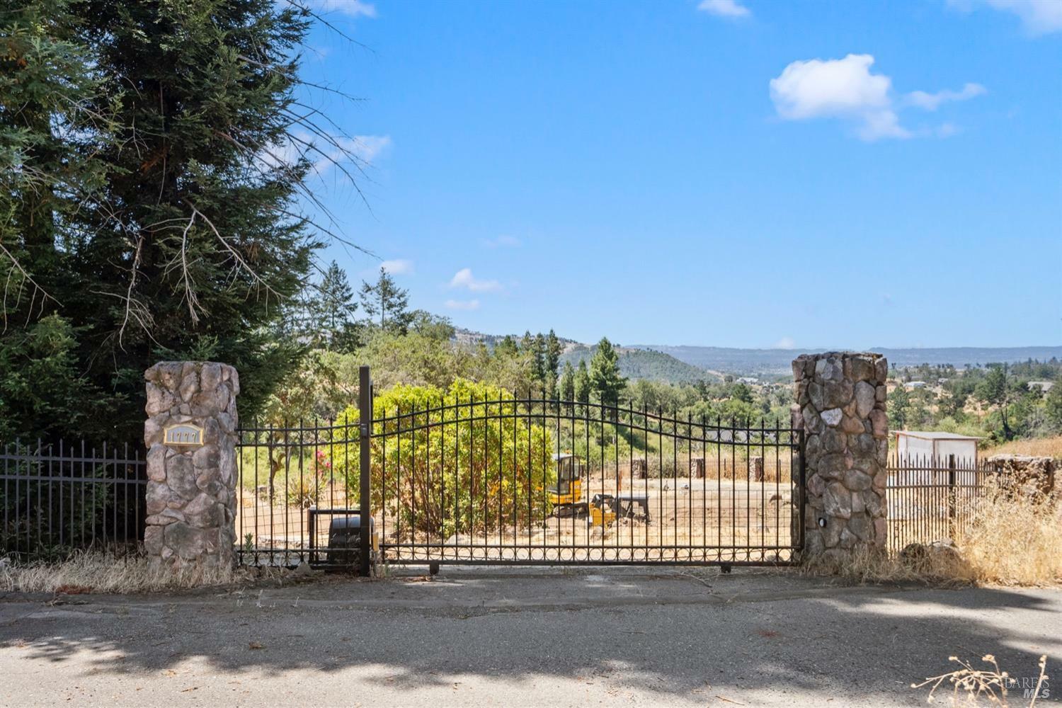 Property Photo:  1777 Crystal Springs Court  CA 95404 