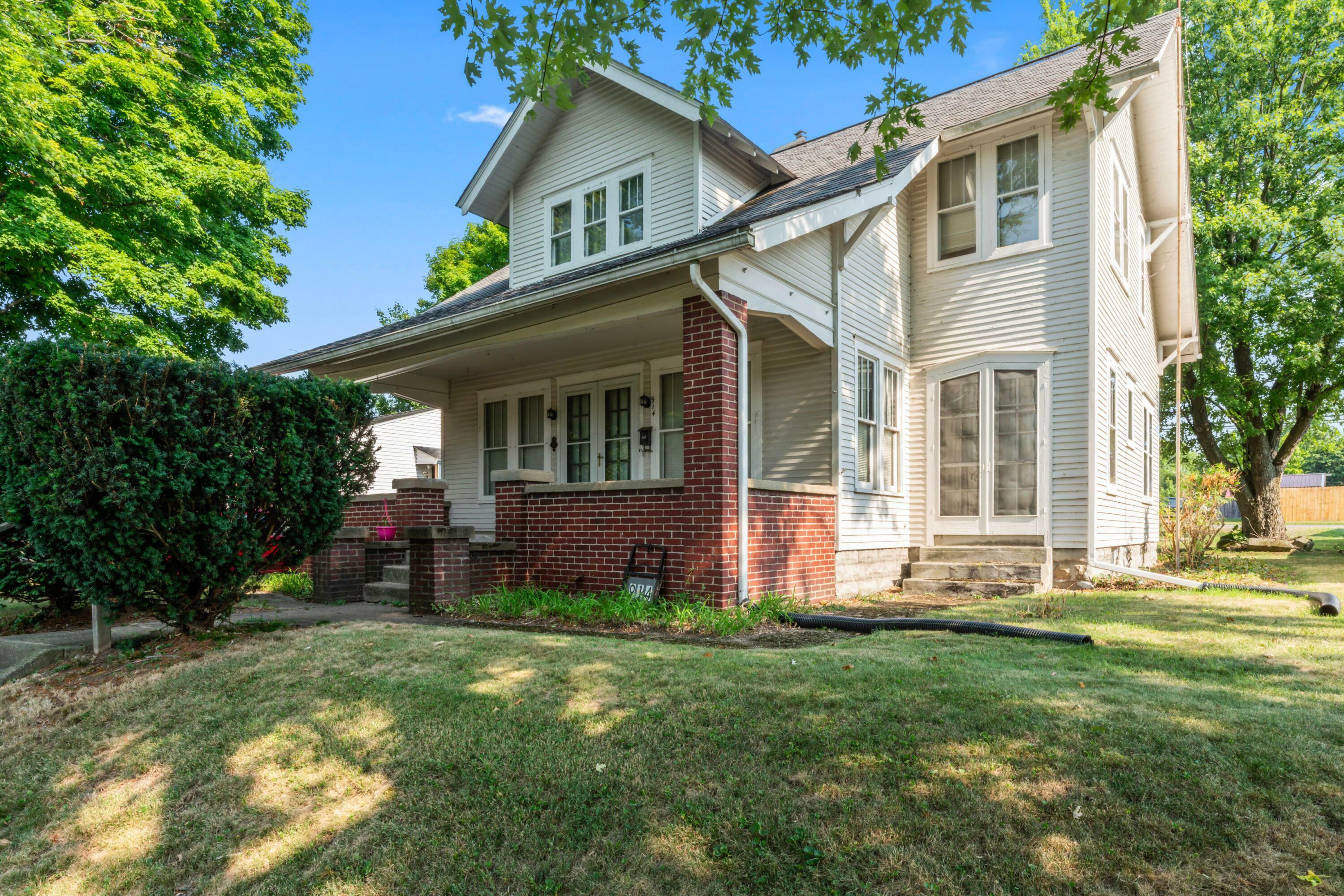 Property Photo:  914 E Main Parkway  OH 43055 