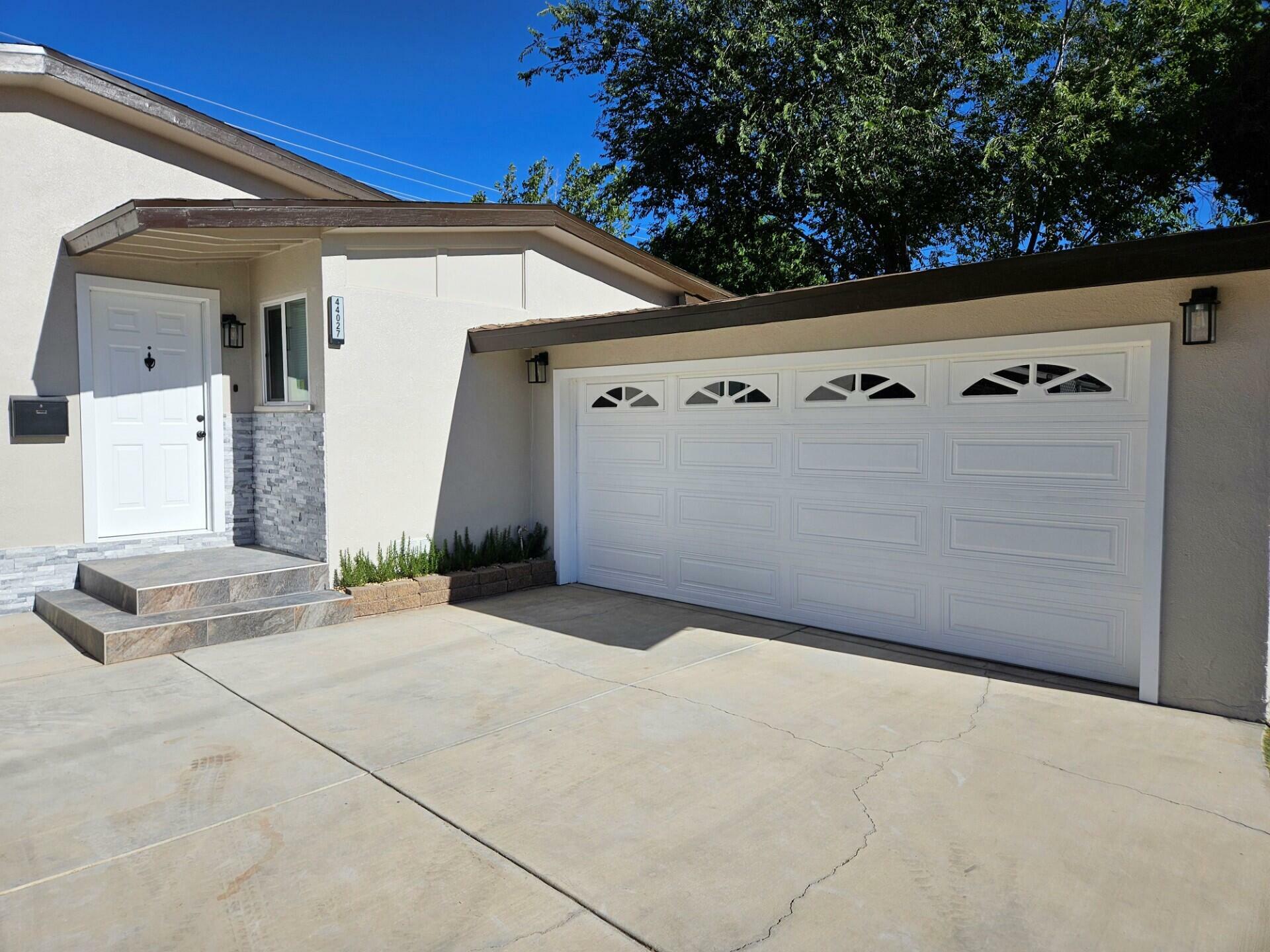 Property Photo:  44027 NW Heaton Avenue  CA 93534 