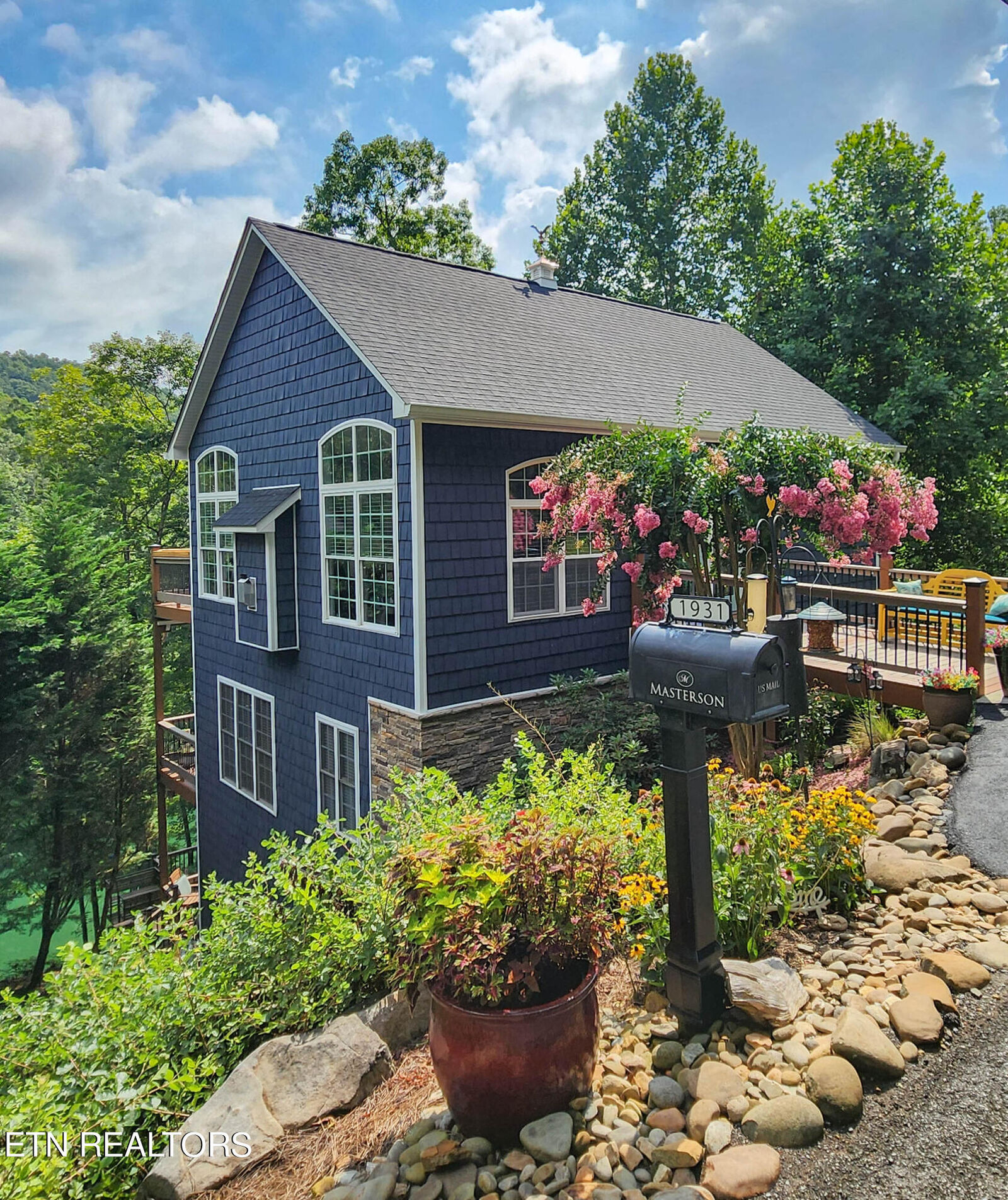 Property Photo: 1931 Hickory Pointe Lane TN 37807