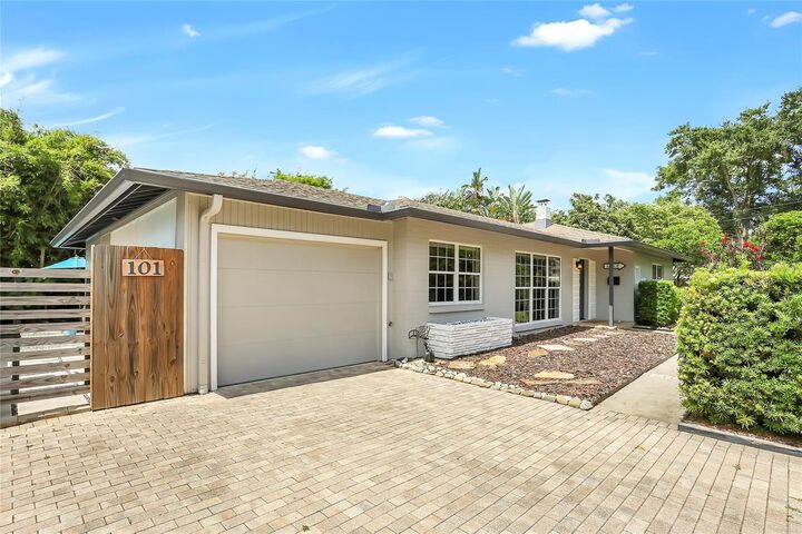 Property Photo:  101 Hollie Court  FL 32751 