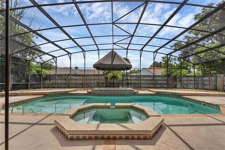 Property Photo: 7909 Summer Ridge Place FL 32819