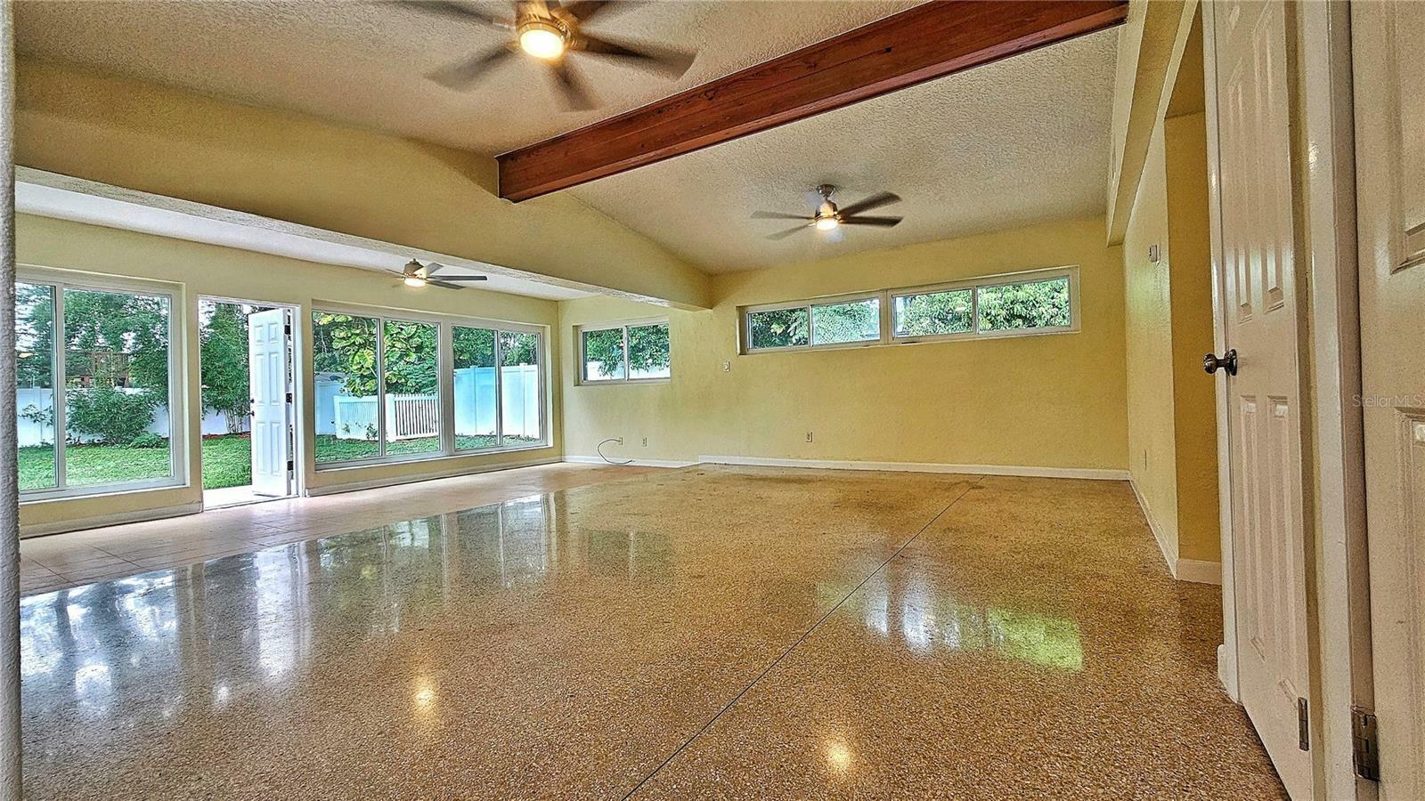 Property Photo:  518 Oranole Road  FL 32751 