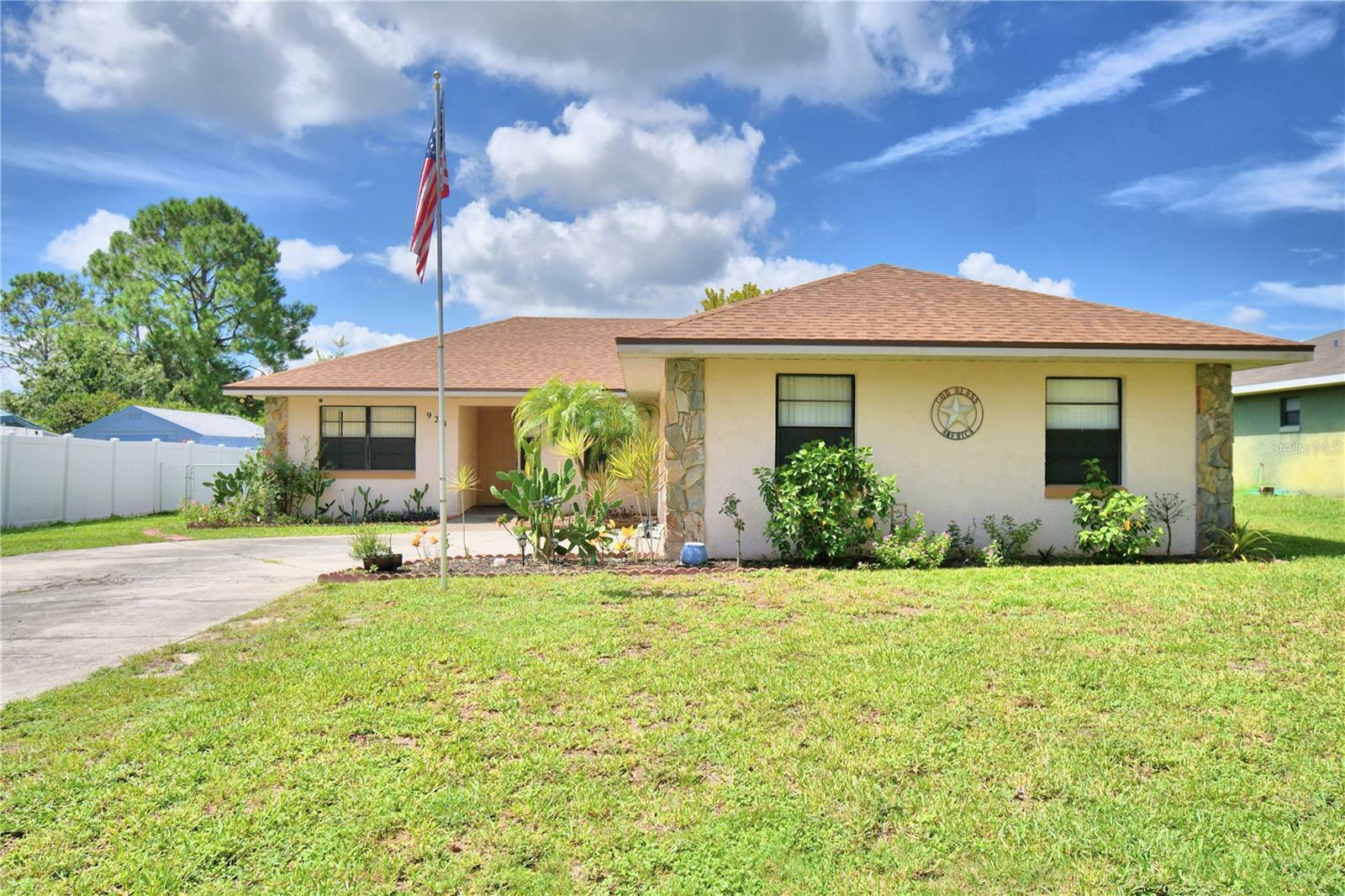 924 Hillgrove Lane  Auburndale FL 33823 photo