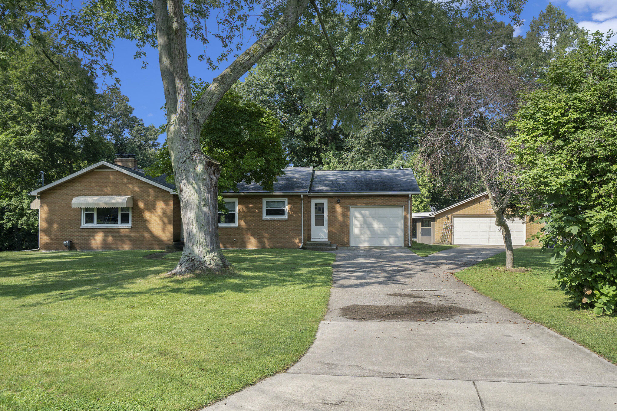 Property Photo:  514 Prosperity Drive  MI 49002 