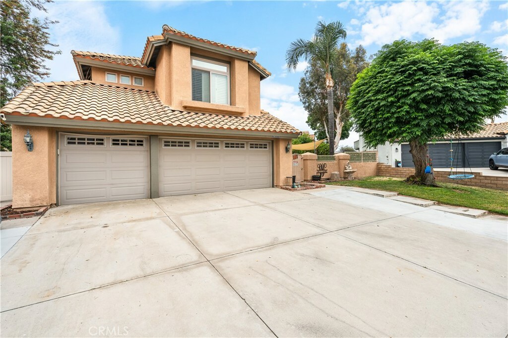 28271 Saiga Court  Highland CA 92346 photo