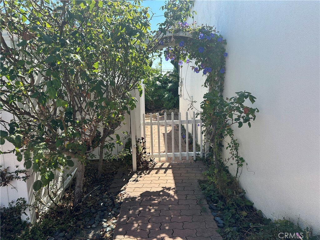 Property Photo:  25842 Avocado Street  CA 90717 