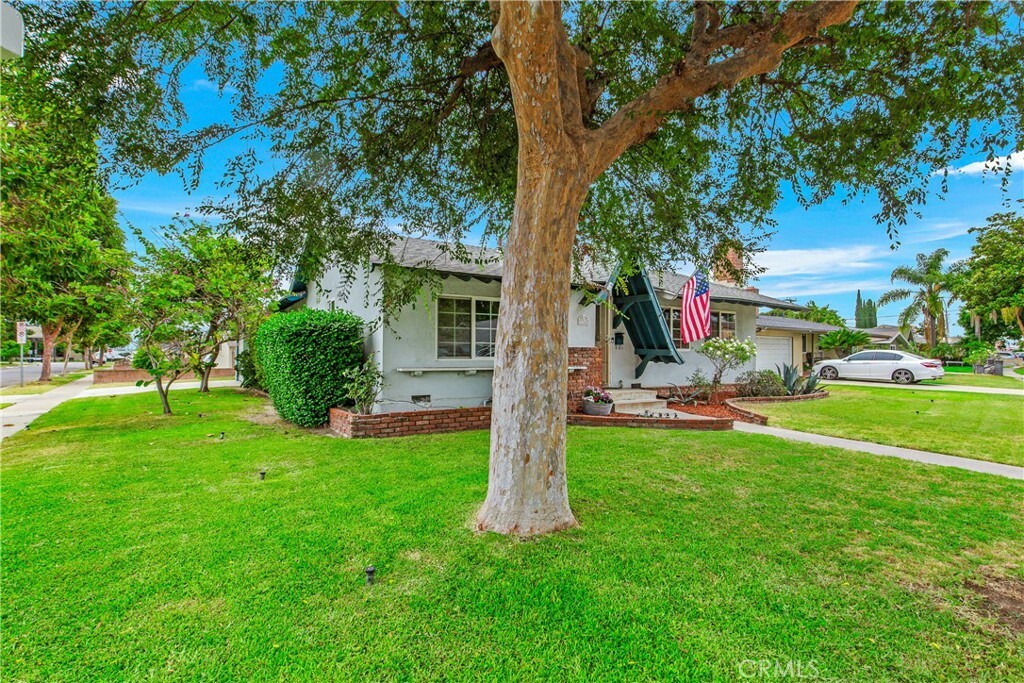 Property Photo:  3362 W Glen Holly Drive  CA 92804 