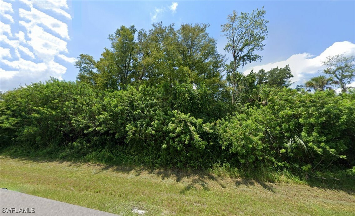 Property Photo:  39th Avenue NE  FL 34120 