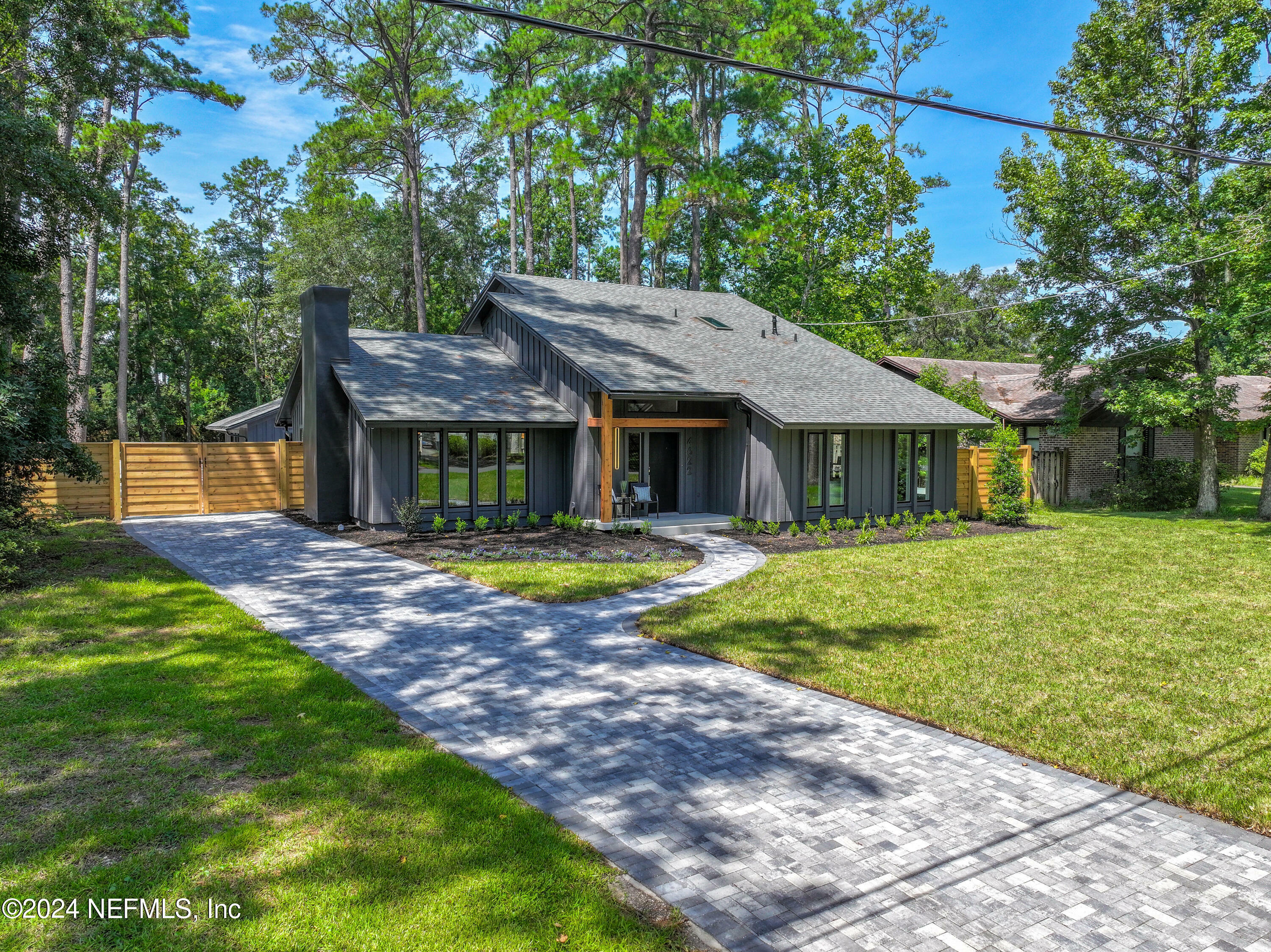 Property Photo:  4622 Iroquois Avenue  FL 32210 