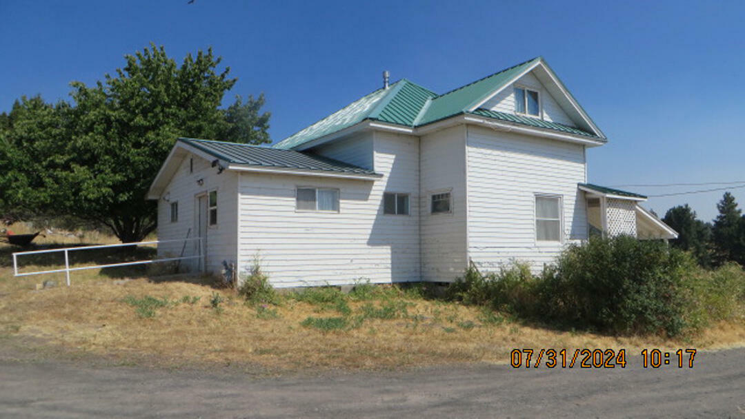 Property Photo:  8003 Hwy 66  OR 97601 