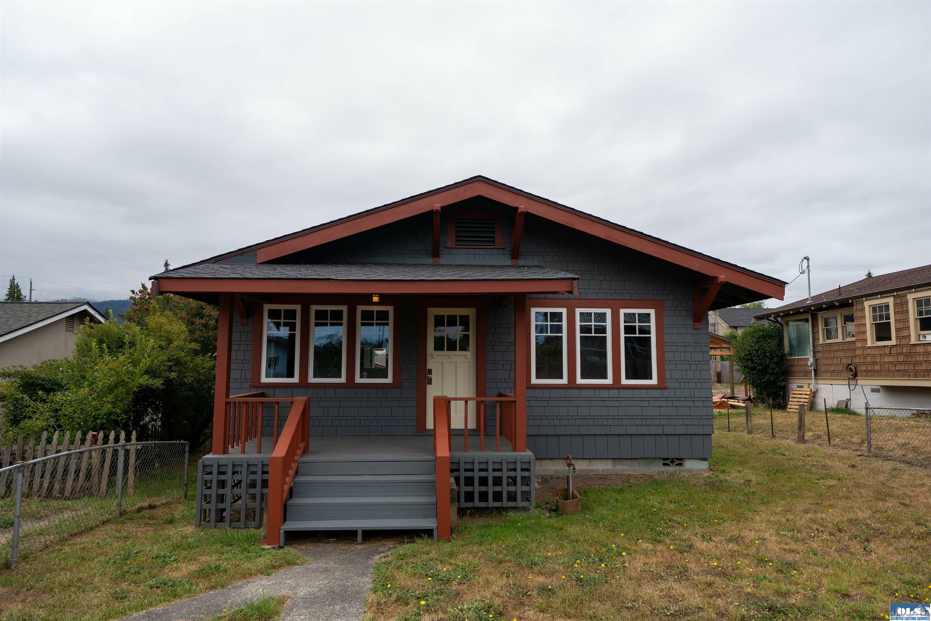 918 W 11th  Port Angeles WA 98363 photo