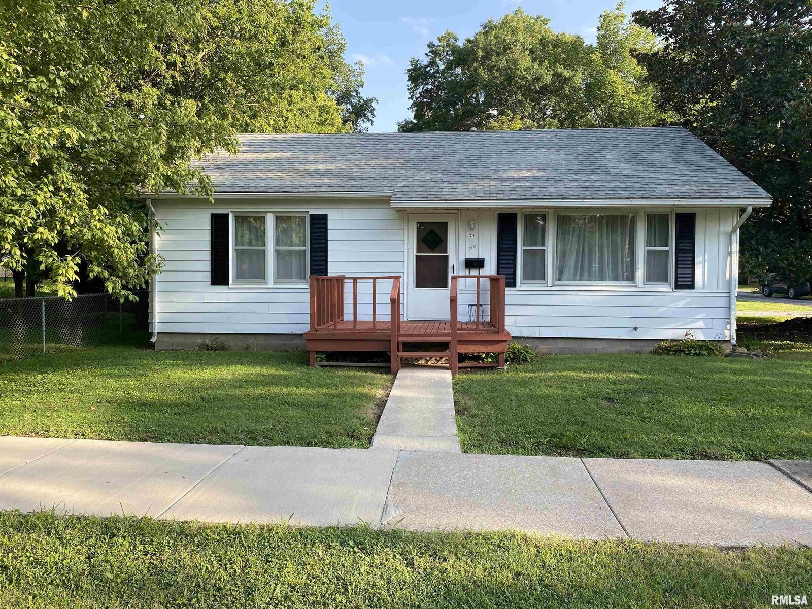 Property Photo:  2039 Commercial Drive  IL 62966 