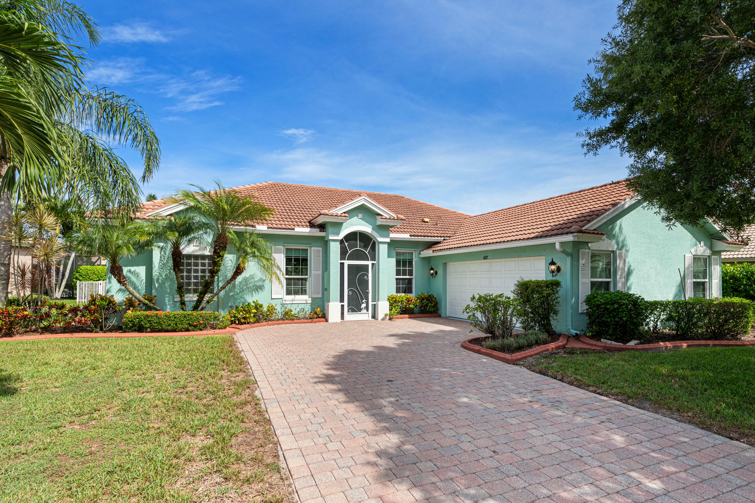 Property Photo:  427 NW Dover Court  FL 34983 