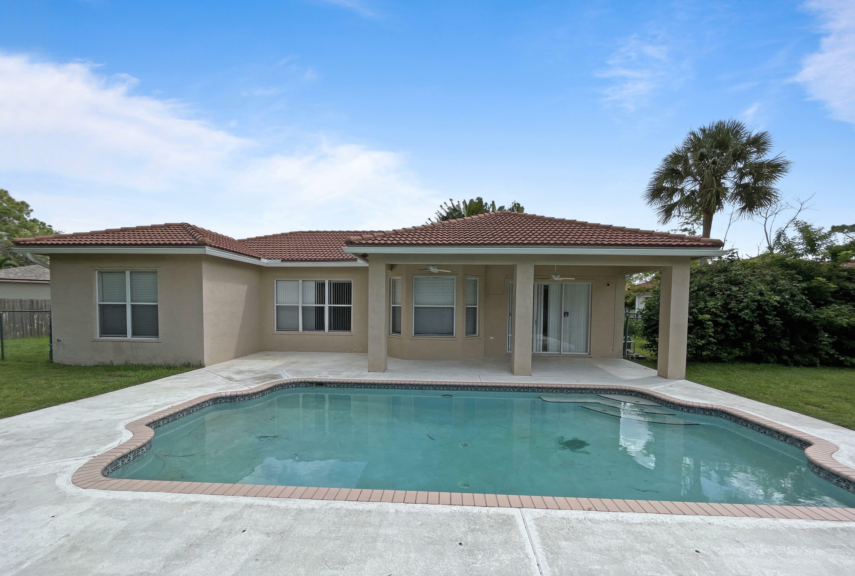 Property Photo:  124 Sycamore Drive  FL 33411 