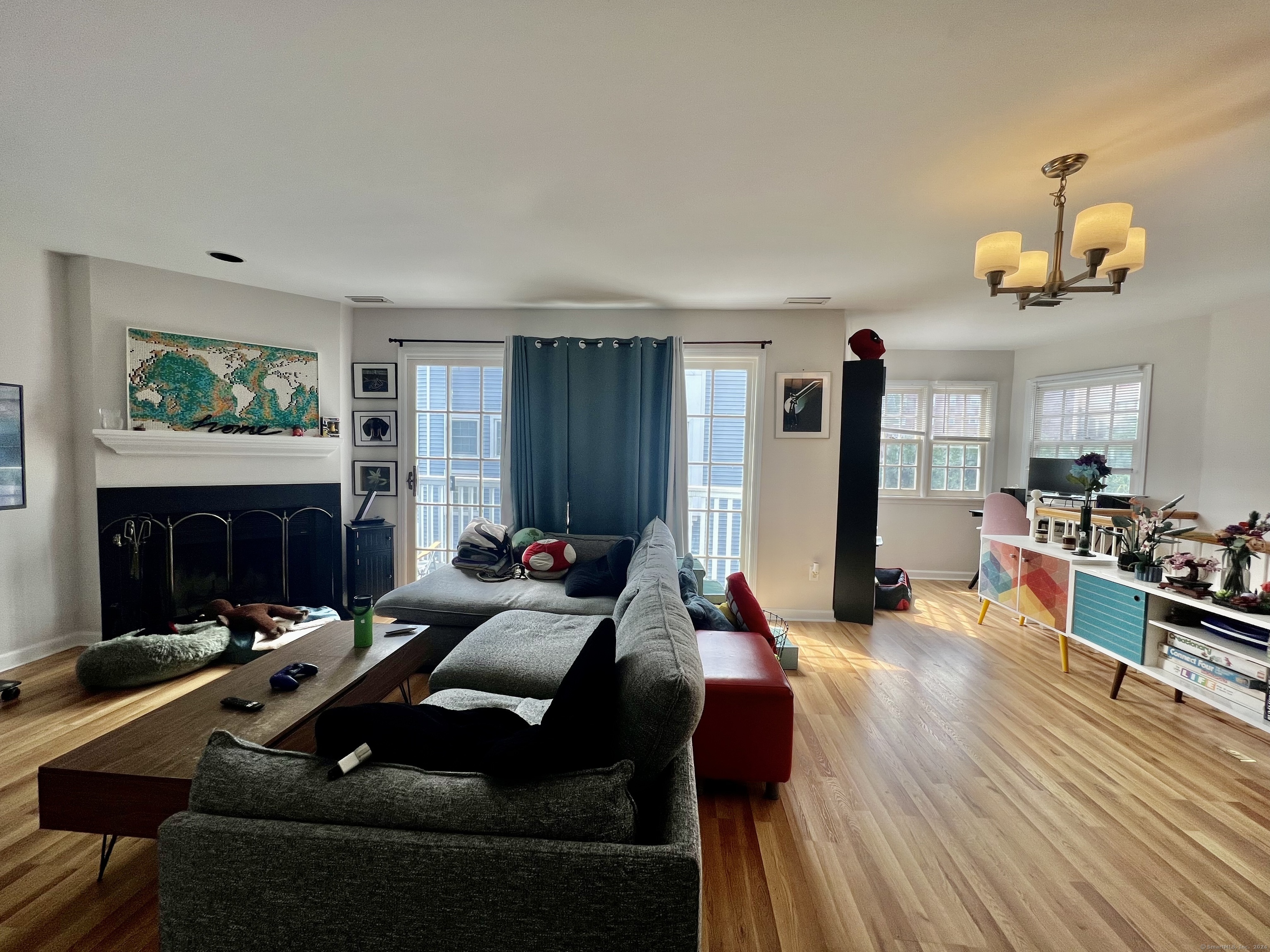 Property Photo:  118 Grove Street Apt 8  CT 06901 