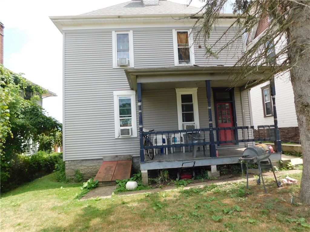 Property Photo:  124 Beeson Avenue  PA 15401 