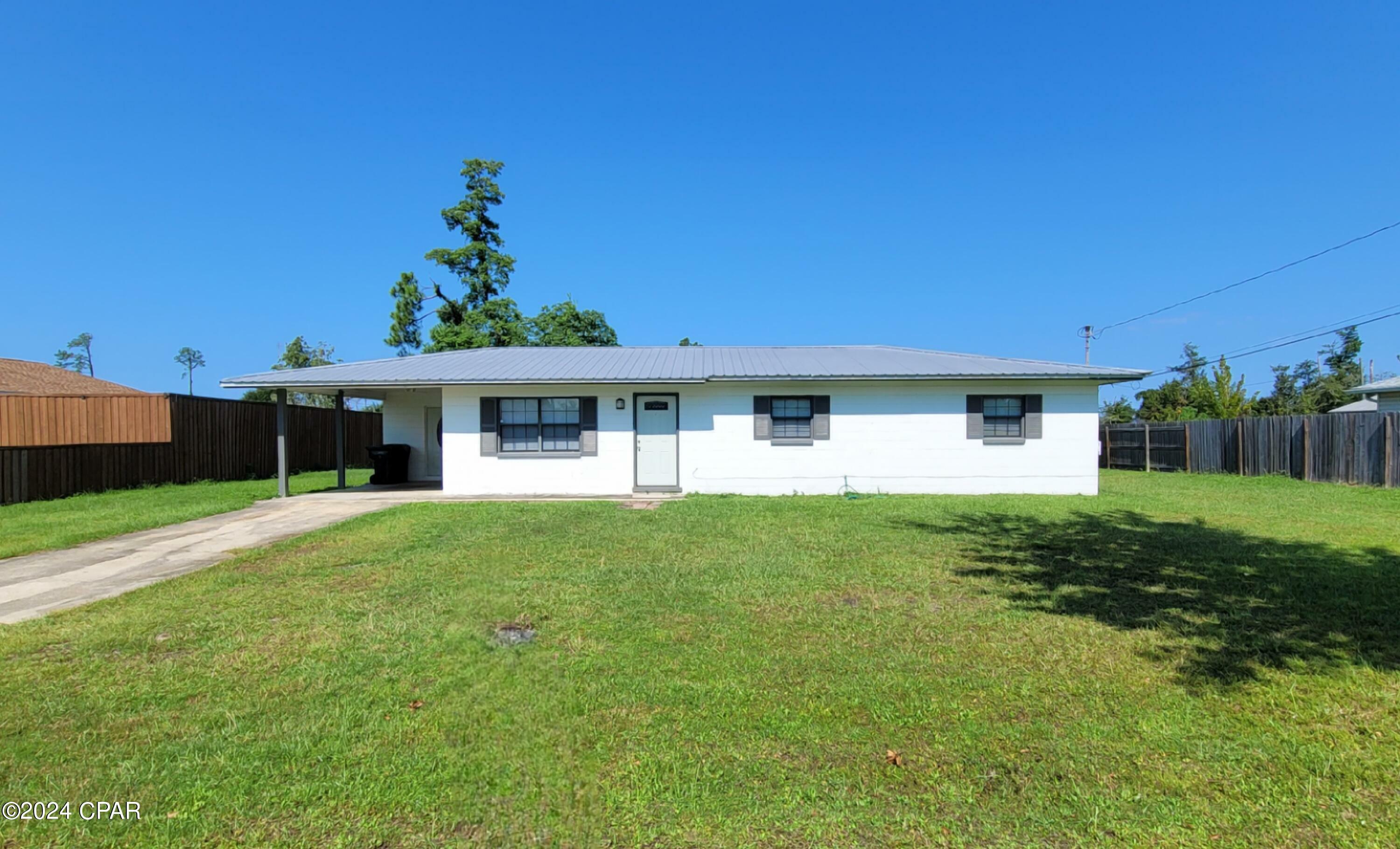Property Photo: 1608 Louisiana Avenue FL 32444