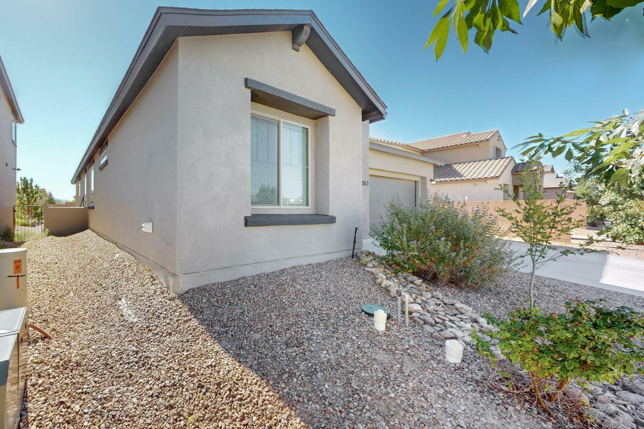 6012 Strand Loop SE  Albuquerque NM 87105 photo