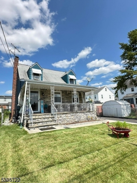 Property Photo:  610 Lindegar St  NJ 07036 