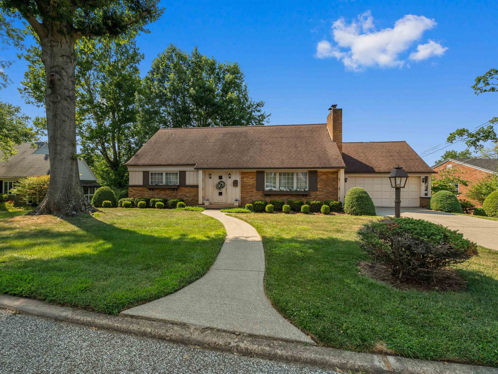 Property Photo: 2106 Holswade Drive WV 25701