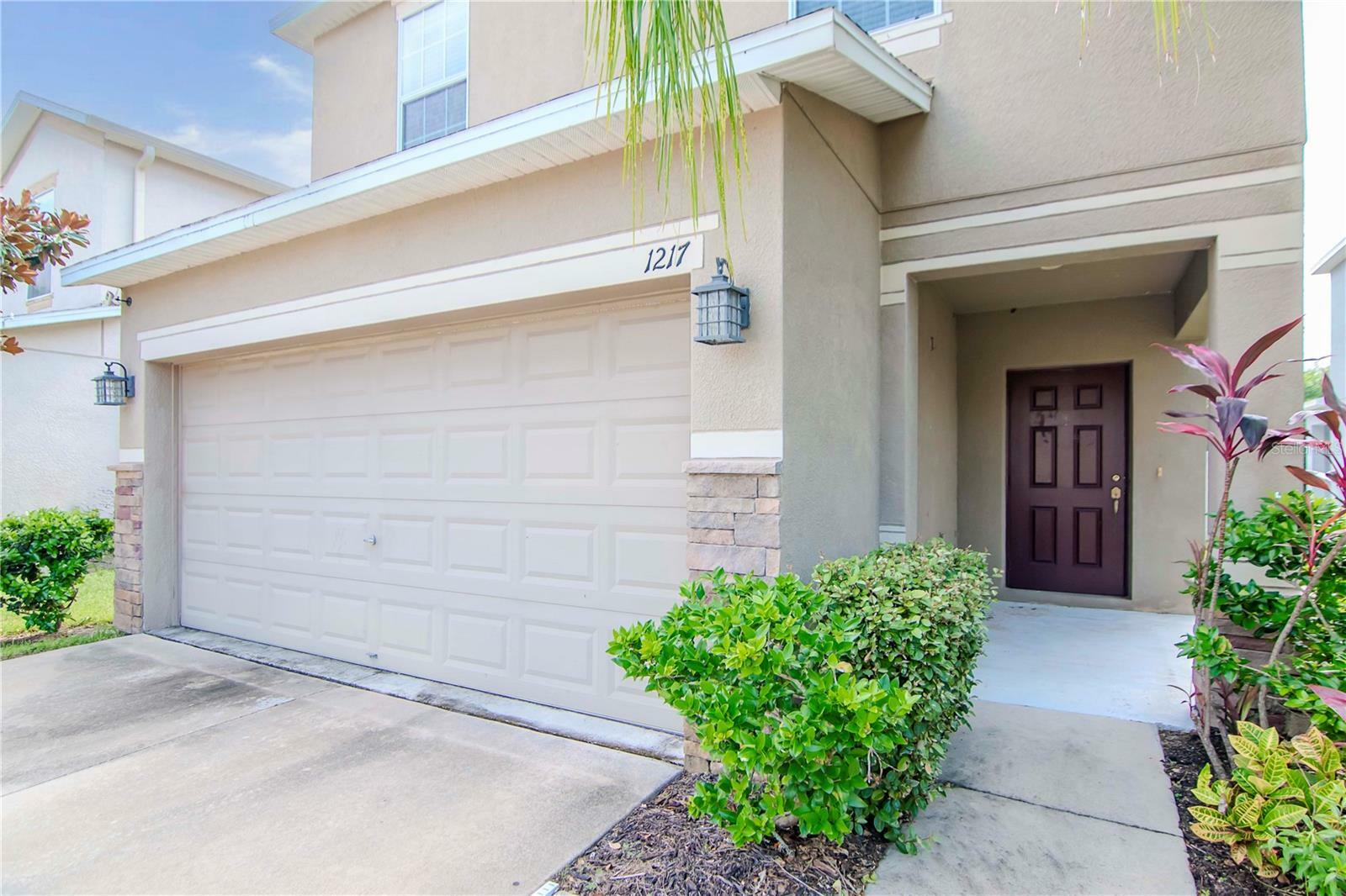 Property Photo:  1217 Trailwater Street  FL 33570 